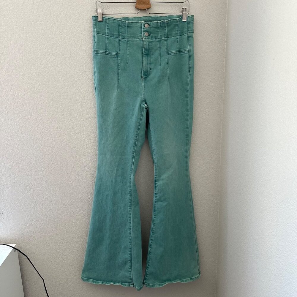 Free People We The Free Mint Green Pintuck High-Waisted Flared Jeans Sz 30